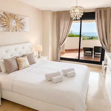 Hercesa 2 * Casares
